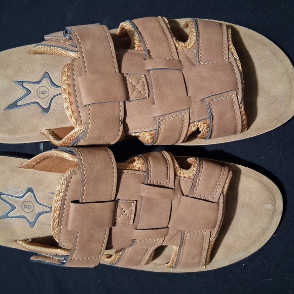 Max Edition Brown Sandals with Fisherman Design - Picture 13 of 13